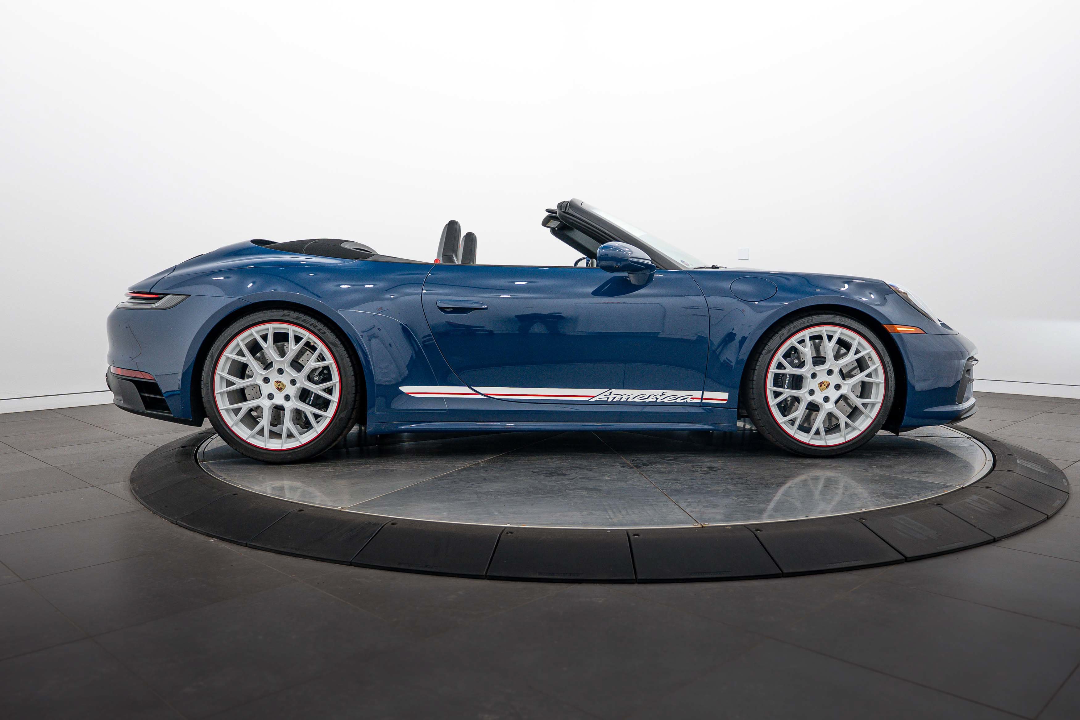 Certified 2023 Porsche 911 Carrera GTS RWD image 8