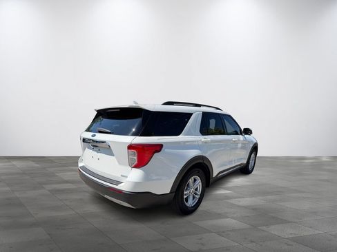 Used 2020 Ford Explorer XLT w/ Equipment Group 202A RWD image 6