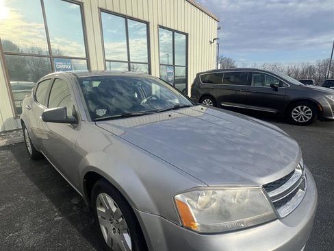 Used 2013 Dodge Avenger SE image 6