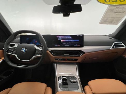 Certified 2025 BMW 330i Sedan image 10