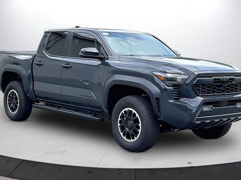 Used 2026 Toyota Tacoma TRD Off-Road w/ TRD Off Road Upgrade Package AWD/4WD image 2