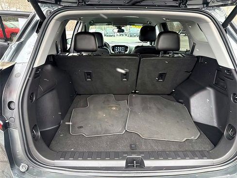 Used 2021 GMC Terrain SLT image 20