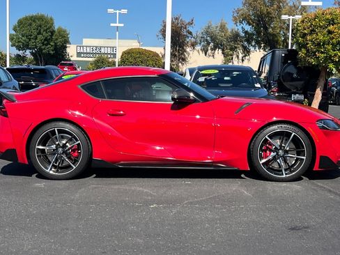 Used 2021 Toyota Supra Premium w/ Driver Assist Package RWD image 4