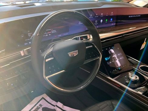 Used 2023 Land Rover Range Rover Long Wheelbase Autobiography image 17