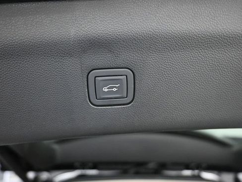Used 2024 Buick Enclave Avenir FWD image 26