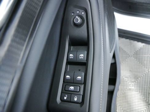 Used 2024 Jeep Grand Cherokee Altitude AWD/4WD image 22