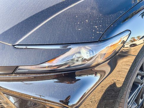 New 2026 Toyota Camry Hybrid FWD image 9