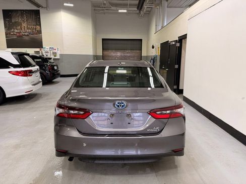 Used 2022 Toyota Camry LE FWD image 4