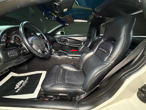 Used 2002 Chevrolet Corvette Coupe w/ Preferred Equipment Group2 image 34