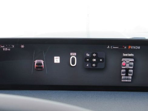 Used 2025 Ford Expedition Active image 50