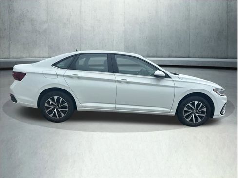 Used 2025 Volkswagen Jetta S image 5