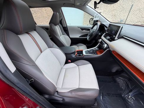 Used 2020 Toyota RAV4 Adventure w/ Convenience Package AWD/4WD image 30
