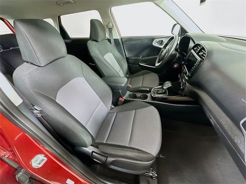 Used 2022 Kia Soul LX image 6