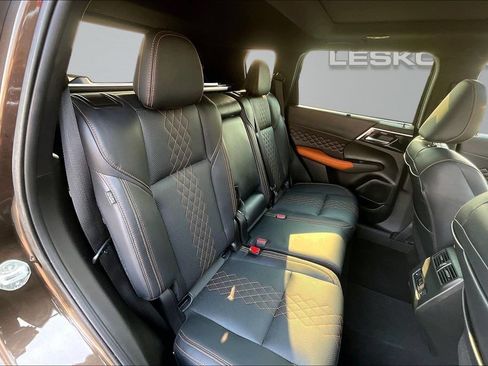 Used 2022 Mitsubishi Outlander SEL AWD/4WD image 27