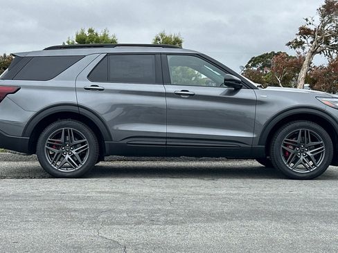 New 2026 Ford Explorer ST-Line w/ ST-Line Street Pack AWD/4WD image 6