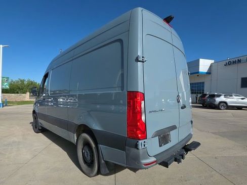 Used 2023 Mercedes-Benz Sprinter 1500 image 7