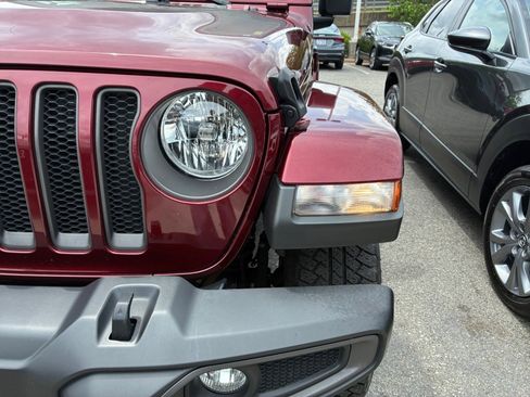 Used 2021 Jeep Wrangler Sport AWD/4WD image 30