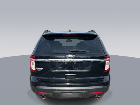 Used 2012 Ford Explorer XLT FWD image 4