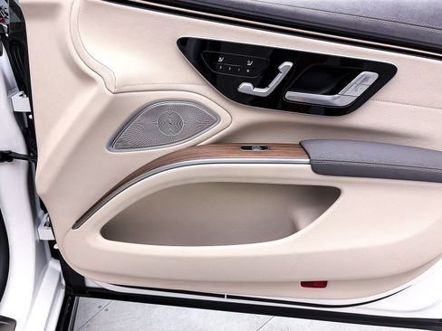 Used 2022 Mercedes-Benz EQS 450+ Sedan image 35