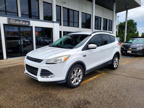 Used 2015 Ford Escape SE w/ Equipment Group 201A FWD image 3