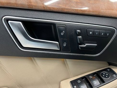 Used 2012 Mercedes-Benz E 350 4MATIC Sedan image 13