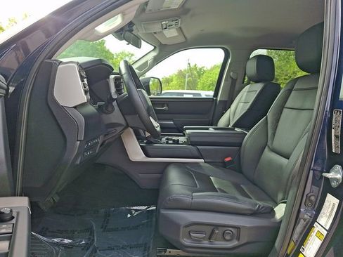 Used 2022 Toyota Tundra SR5 w/ SR5 Premium Package RWD image 16