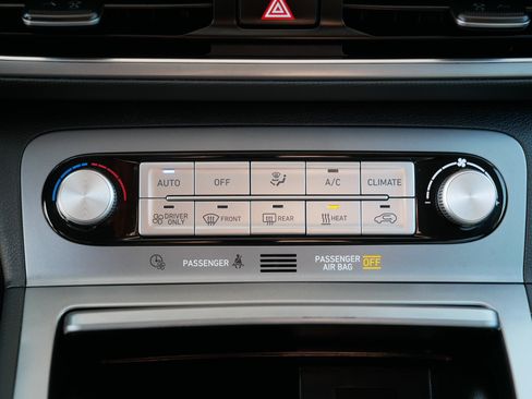 Used 2023 Hyundai Kona SE w/ Cargo Package FWD image 23