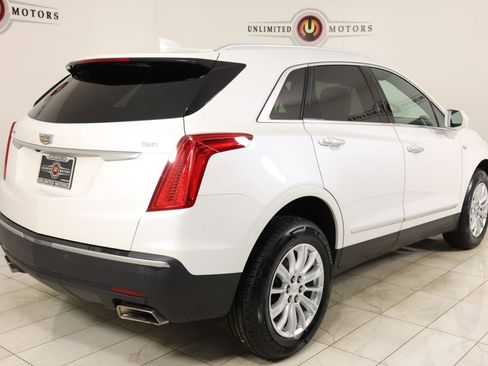 Used 2018 Cadillac XT5 FWD image 3