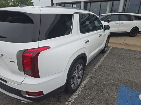 Used 2022 Hyundai Palisade SEL w/ Premium Package AWD/4WD image 4