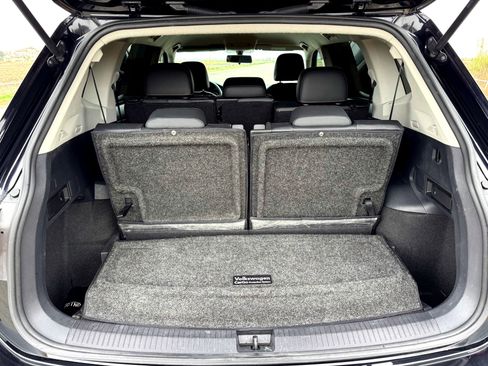 Used 2019 Volkswagen Tiguan SE image 8