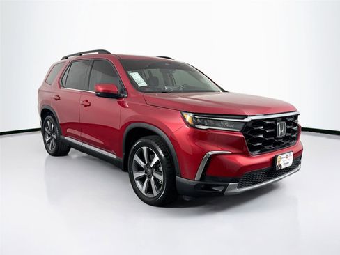 Used 2023 Honda Pilot Touring image 10