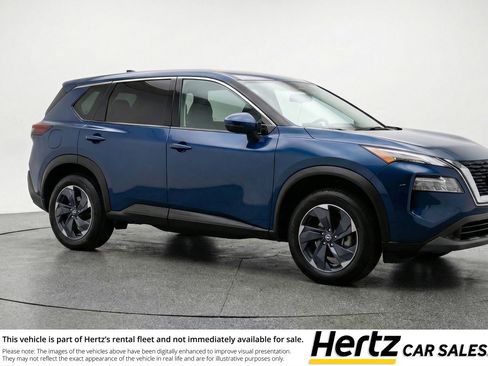 Used 2025 Nissan Rogue SV image 1