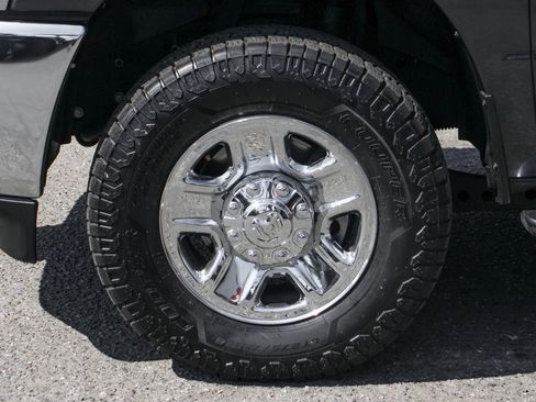 Used 2022 RAM 2500 Big Horn image 35