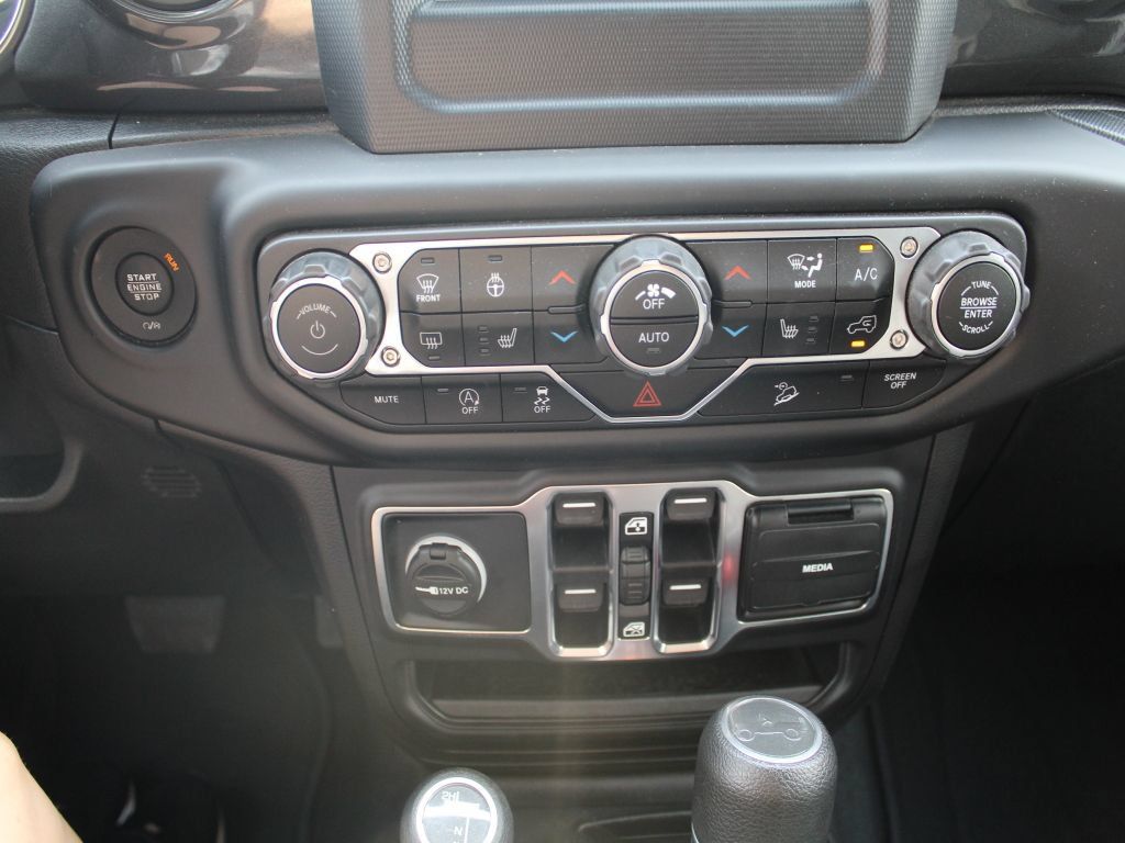 Used 2019 Jeep Wrangler Unlimited Sport AWD/4WD image 15