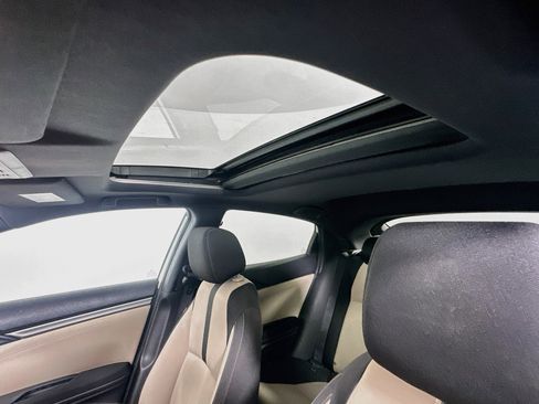 Used 2019 Honda Civic EX image 24