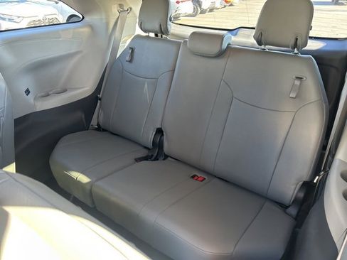 Used 2024 Toyota Sienna XLE image 15