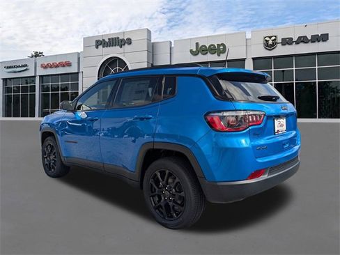 New 2026 Jeep Compass Latitude image 6