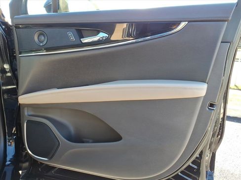 Certified 2022 Lincoln Nautilus Reserve w/ Equipment Group 201A image 13