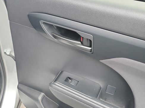 Certified 2024 Toyota Highlander LE image 30