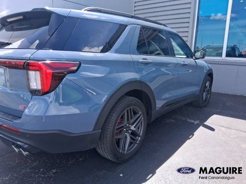 Used 2025 Ford Explorer ST AWD/4WD image 3