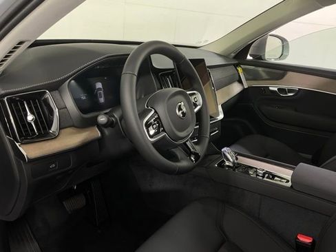 New 2026 Volvo XC90 B6 Plus w/ Protection Package Premier image 19