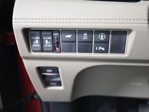 Used 2023 Honda Odyssey Touring image 21