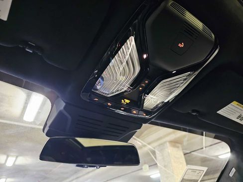 New 2026 BMW X7 M60i image 20