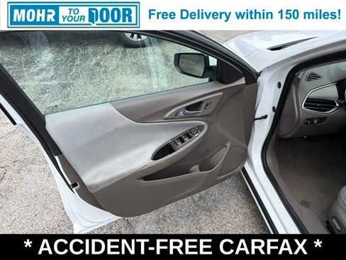Used 2020 Chevrolet Malibu LT FWD image 12