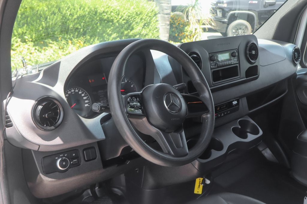 Used 2020 Mercedes-Benz Sprinter 2500 image 24