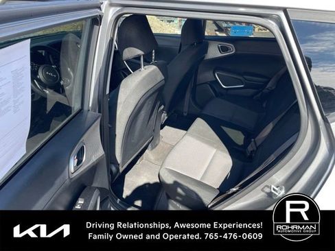 Used 2022 Kia Soul LX w/ Technology Package image 9