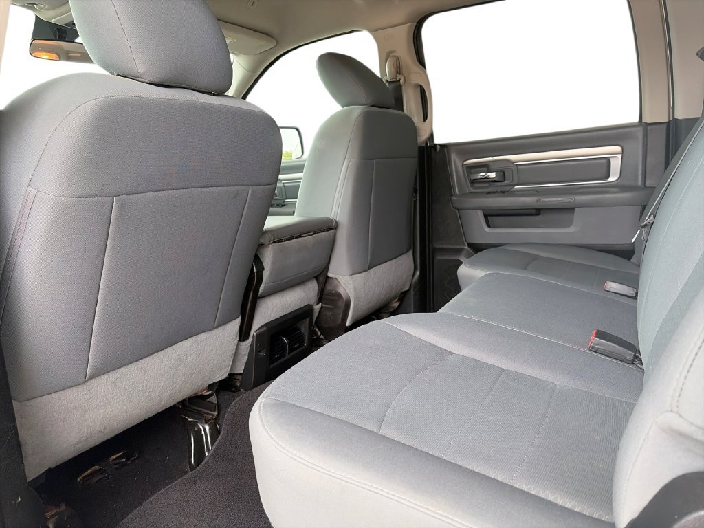Used 2020 RAM 1500 Classic SLT RWD image 26