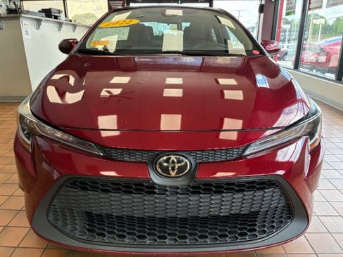 Used 2022 Toyota Corolla LE FWD image 5