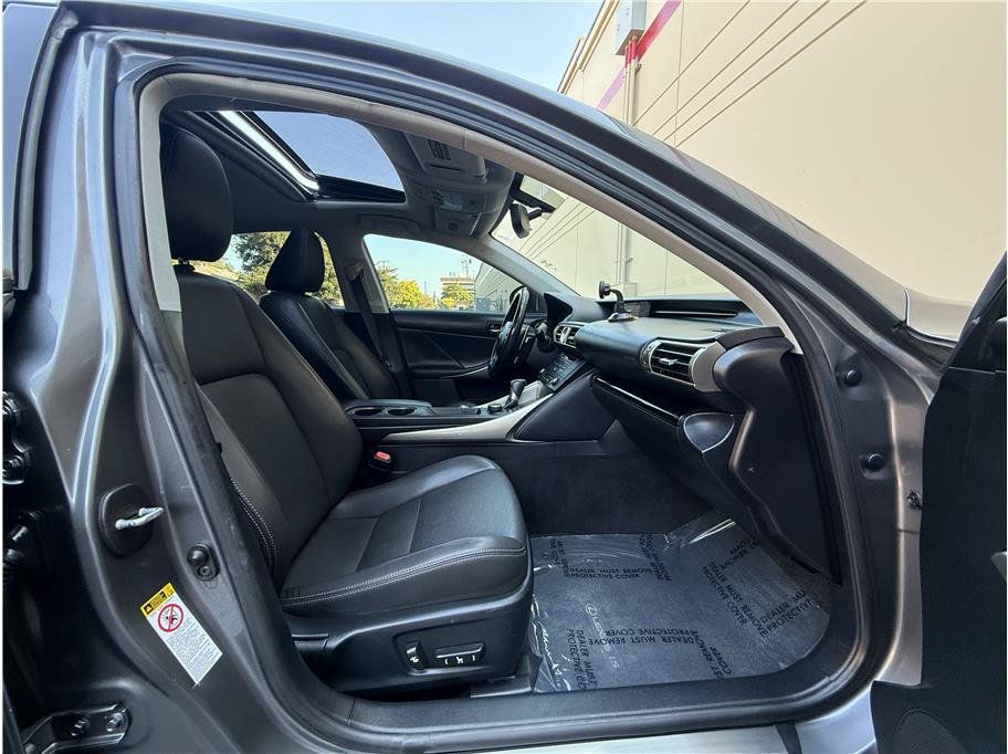 Used 2015 Lexus IS 250 RWD image 13