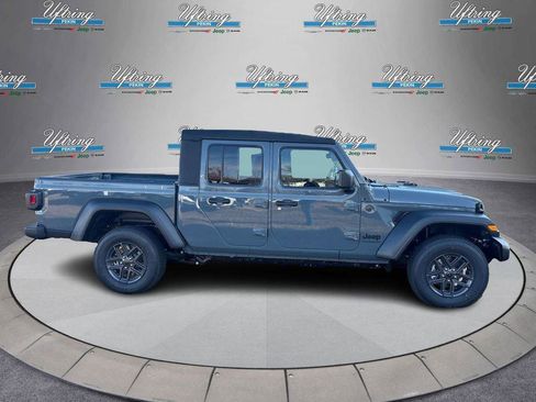 New 2026 Jeep Gladiator Sport AWD/4WD image 2